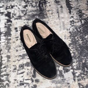Clark’s shoes gently worn size 8 as is